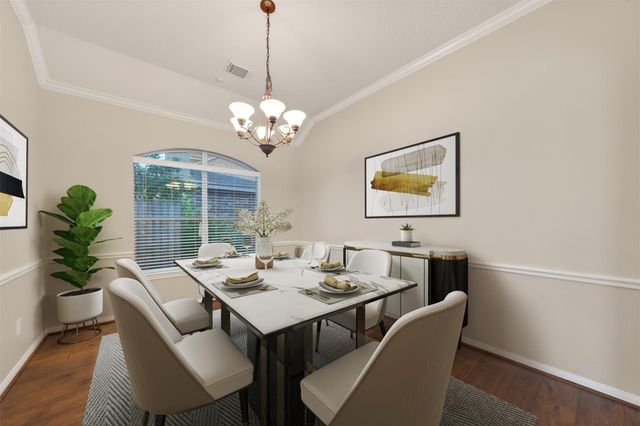 727 N Elder Grove Drive, Pearland, TX 77584