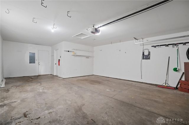 174 Waterford Drive, Dayton, OH 45458