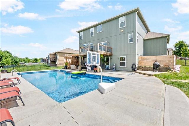 26227 W 141ST Court, Olathe, KS 66061
