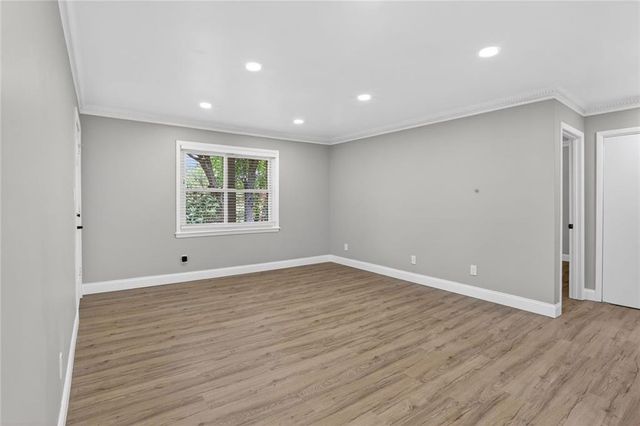 3510 Roswell Road NW E2, Atlanta, GA 30305