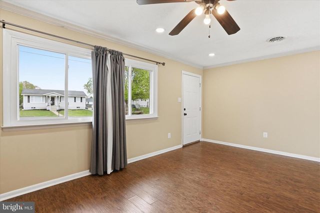 105 MARL DR, Ranson, WV 25438
