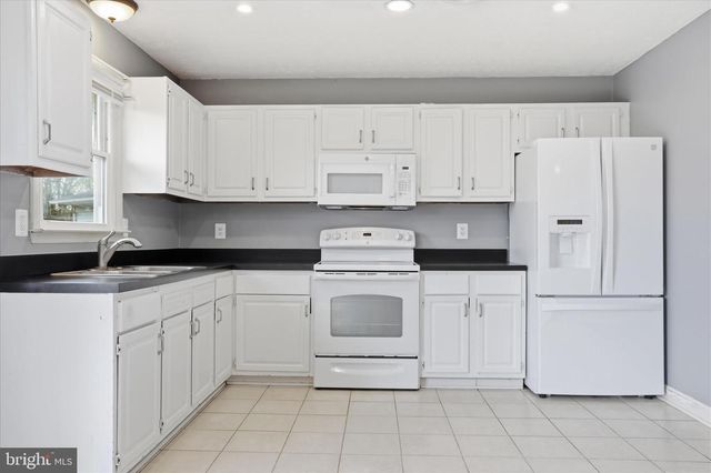 105 MARL DR, Ranson, WV 25438