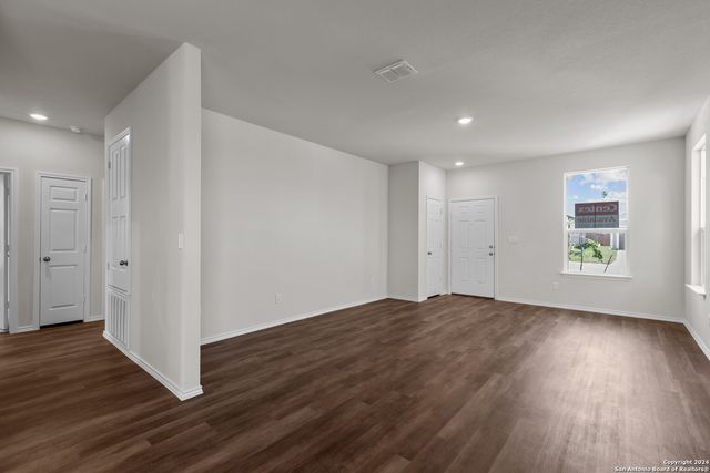 823 Bluegrass Point, New Braunfels, TX 78130