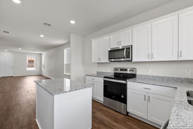 823 Bluegrass Point, New Braunfels, TX 78130