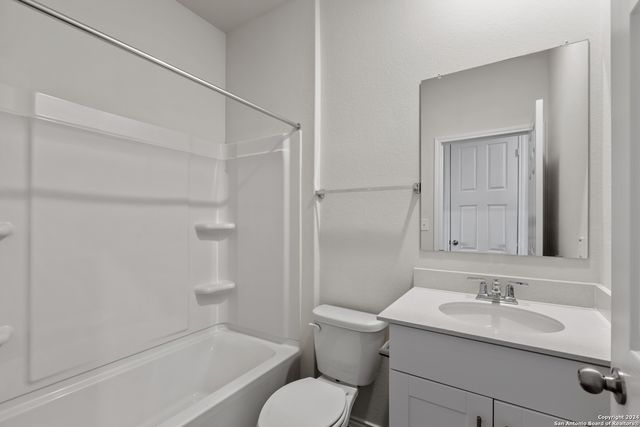 823 Bluegrass Point, New Braunfels, TX 78130