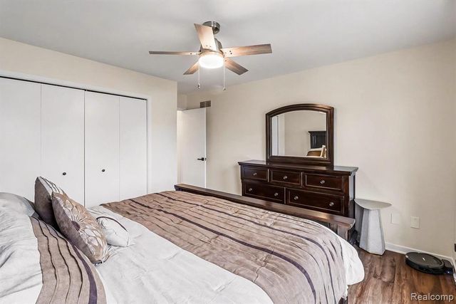 28529 Golf Pointe Boulevard, Farmington Hills, MI 48331