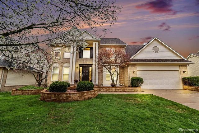 28529 Golf Pointe Boulevard, Farmington Hills, MI 48331