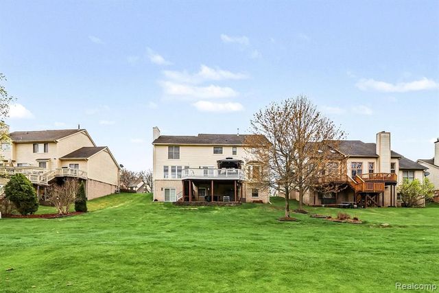 28529 Golf Pointe Boulevard, Farmington Hills, MI 48331