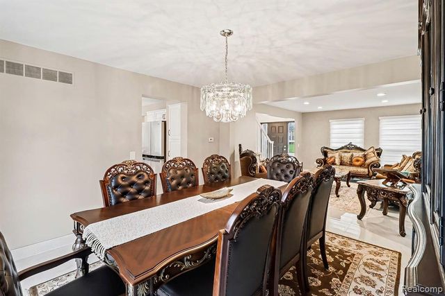 28529 Golf Pointe Boulevard, Farmington Hills, MI 48331