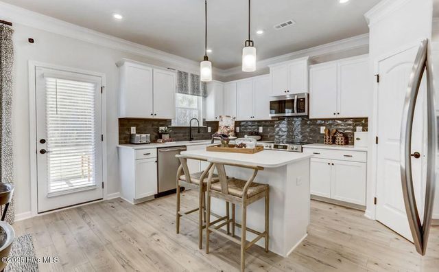 103 Saxony Drive 40, Goldsboro, NC 25730
