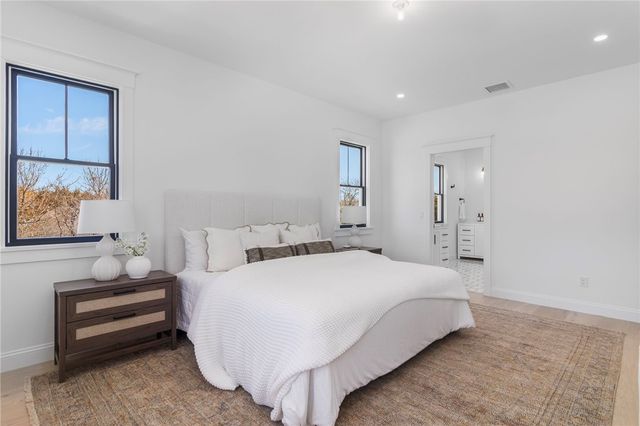 5 Lookout Lane, Portsmouth, RI 02871