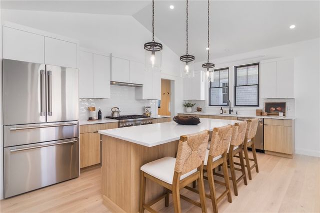 5 Lookout Lane, Portsmouth, RI 02871