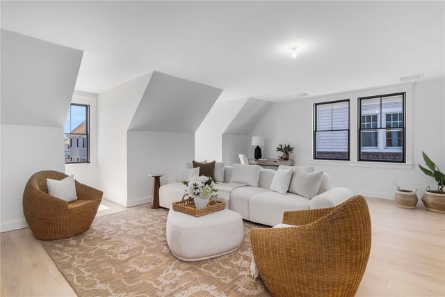5 Lookout Lane, Portsmouth, RI 02871