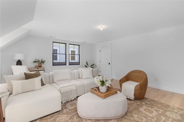 5 Lookout Lane, Portsmouth, RI 02871