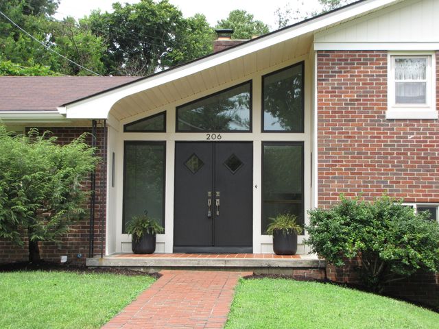 206 Eastway Drive, Richmond, KY 40475
