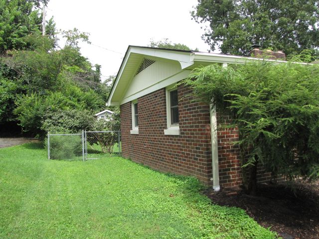 206 Eastway Drive, Richmond, KY 40475
