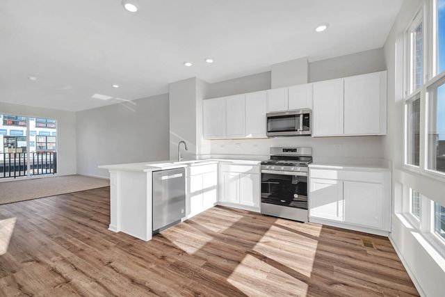 302 Summit Circle, Lombard, IL 60148