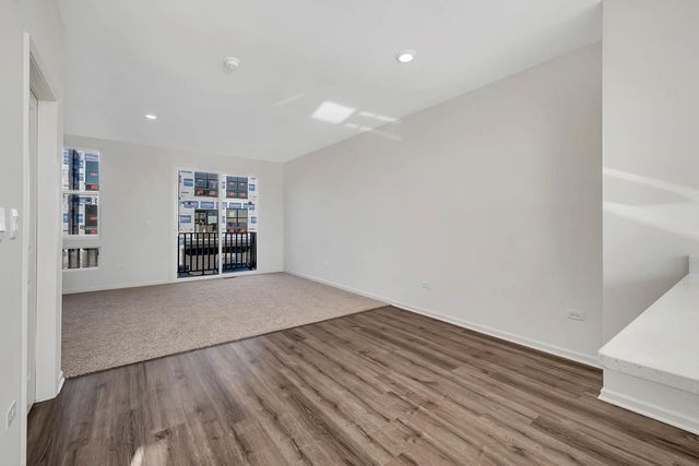 302 Summit Circle, Lombard, IL 60148