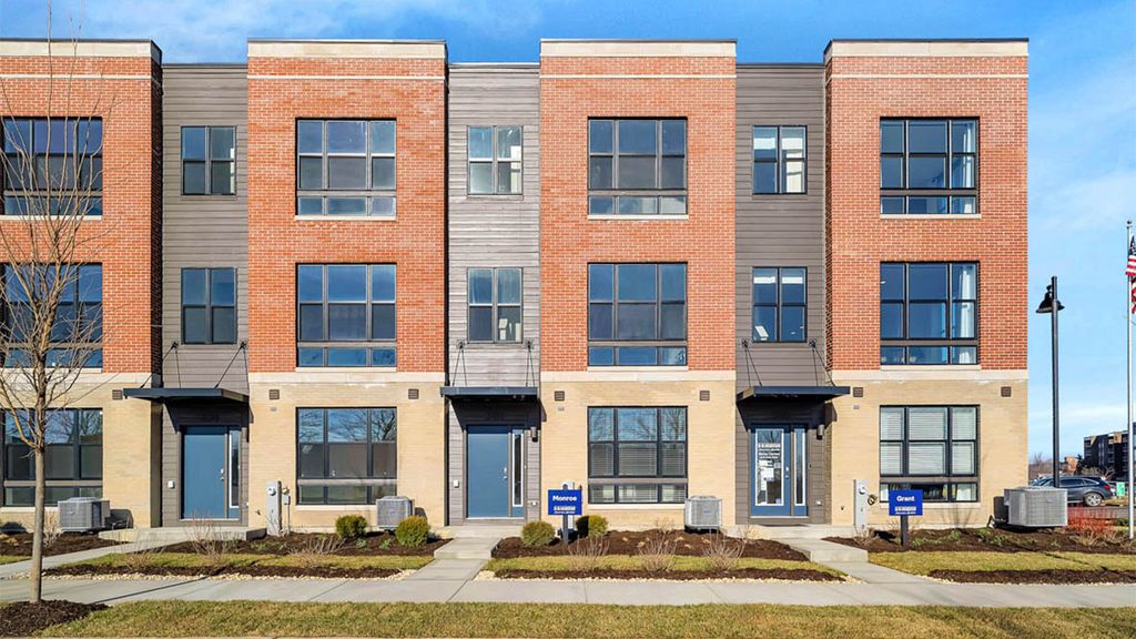 302 Summit Circle, Lombard, IL 60148