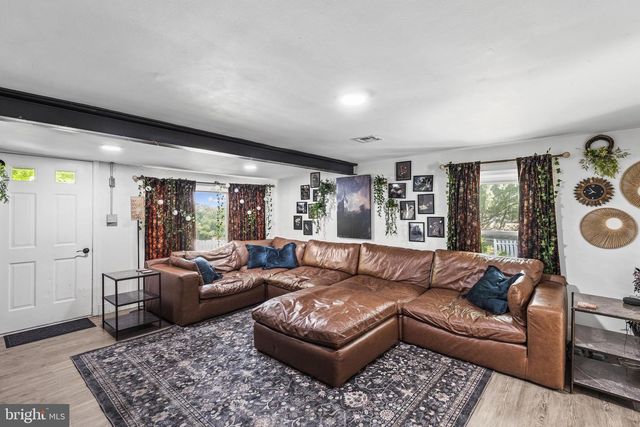 586 LEWISBERRY RD, New Cumberland, PA 17070