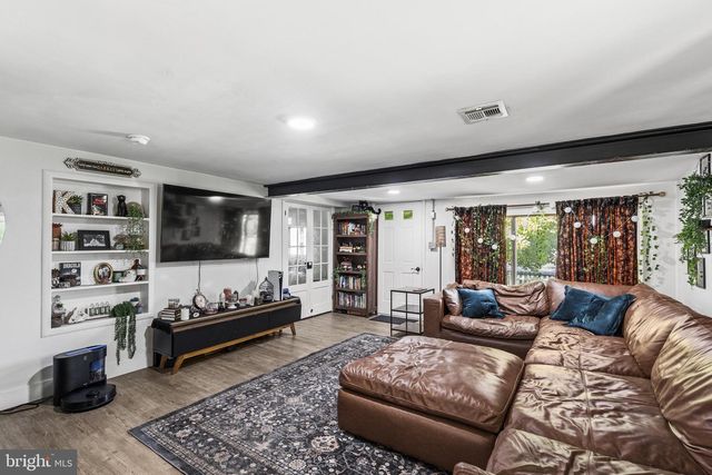 586 LEWISBERRY RD, New Cumberland, PA 17070