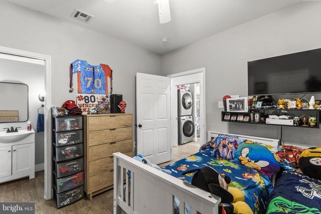 586 LEWISBERRY RD, New Cumberland, PA 17070