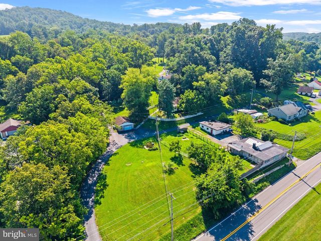 586 LEWISBERRY RD, New Cumberland, PA 17070
