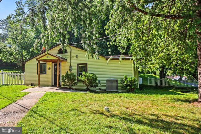 586 LEWISBERRY RD, New Cumberland, PA 17070