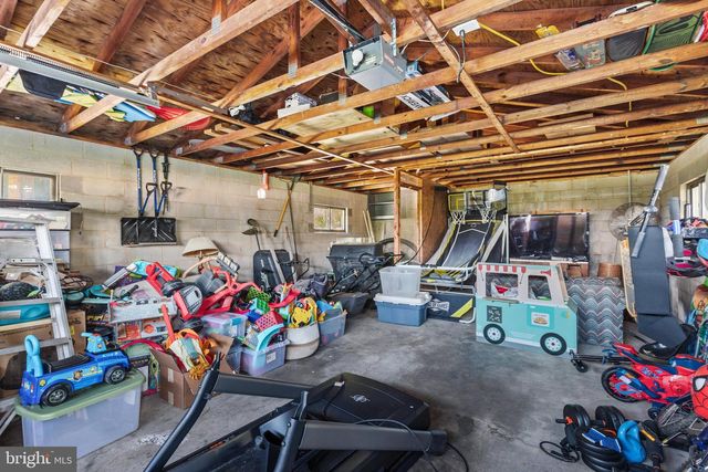 586 LEWISBERRY RD, New Cumberland, PA 17070