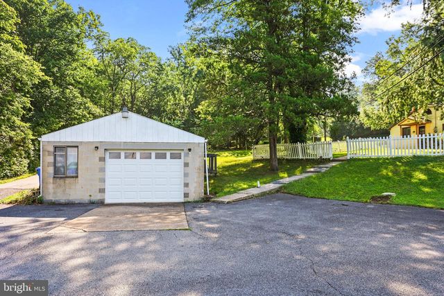 586 LEWISBERRY RD, New Cumberland, PA 17070