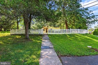 586 LEWISBERRY RD, New Cumberland, PA 17070