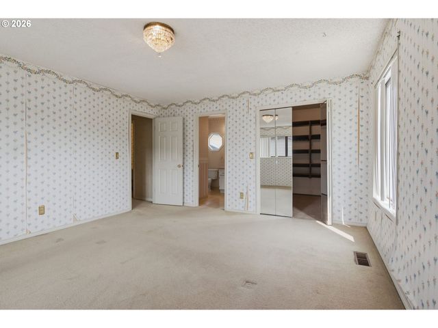 12103 Se 105TH Dr, Happy Valley, OR 97086