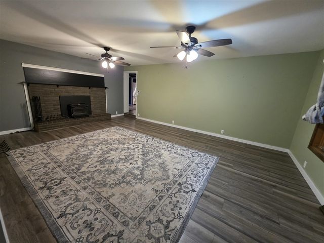 673 S Wolf Lake Road, Muskegon, MI 49442