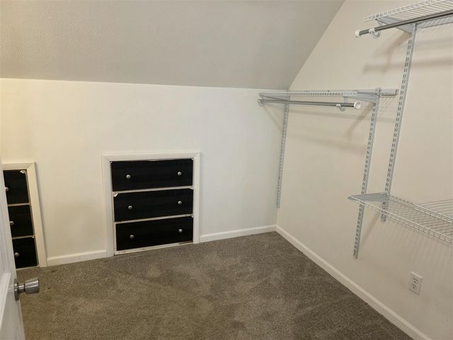 673 S Wolf Lake Road, Muskegon, MI 49442