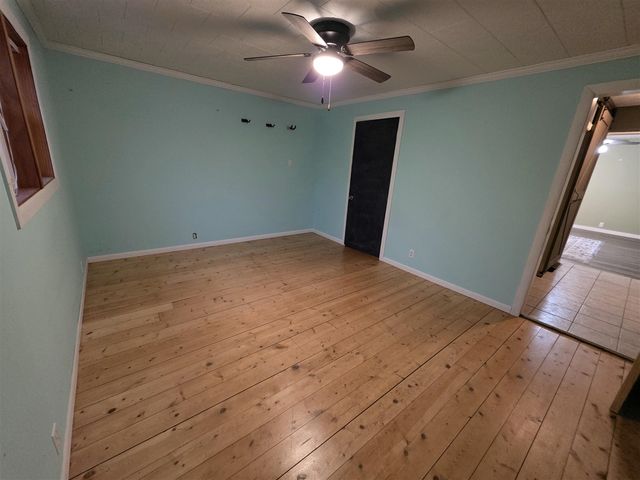 673 S Wolf Lake Road, Muskegon, MI 49442