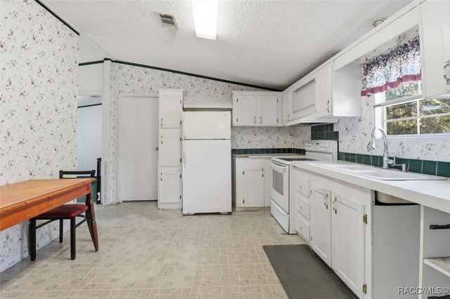 3732 E Flint Lane, Inverness, FL 34452