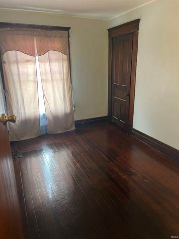 110 Woodlawn Place, Crawfordsville, IN 47933