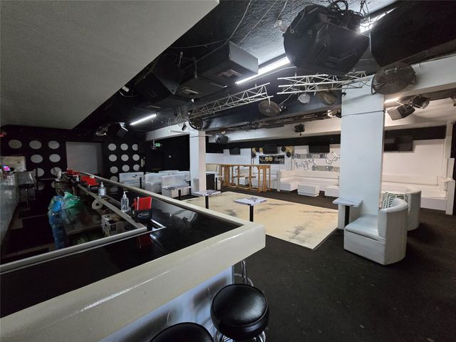 6051 SW 8th St, West Miami, FL 33144