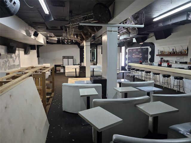 6051 SW 8th St, West Miami, FL 33144