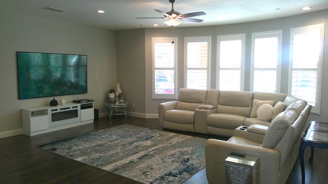 1621 W Sedona Avenue, Visalia, CA 93291