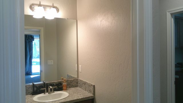 1621 W Sedona Avenue, Visalia, CA 93291