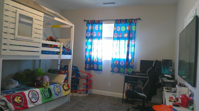 1621 W Sedona Avenue, Visalia, CA 93291