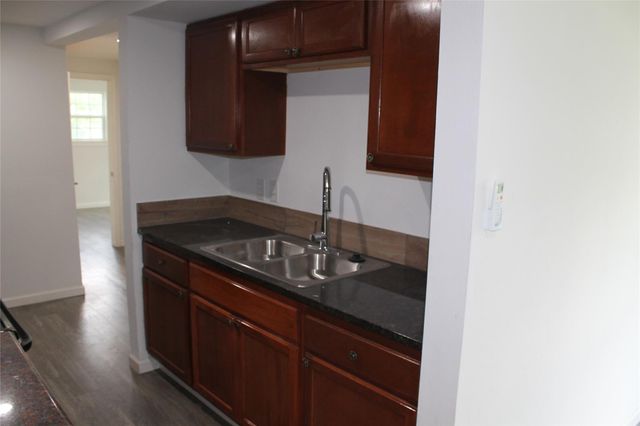 1015 30th Street 2, Galveston, TX 77550