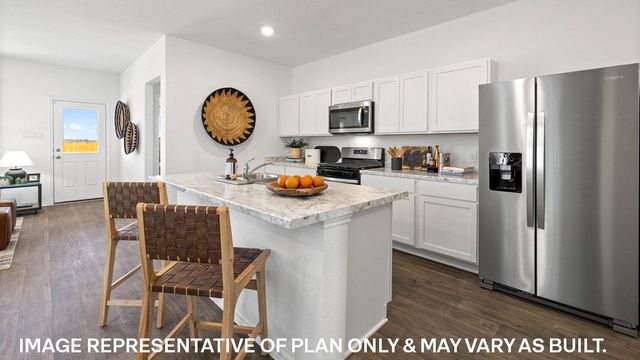 141 MUSTANG LAKE CIR, Buda, TX 78610