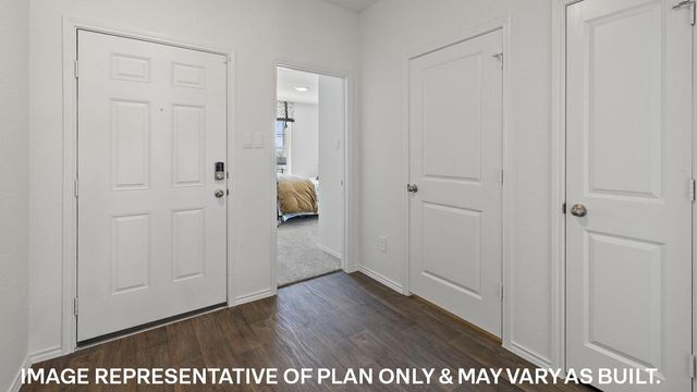 141 MUSTANG LAKE CIR, Buda, TX 78610