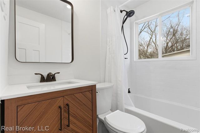 6351 Beth, Brighton, MI 48116