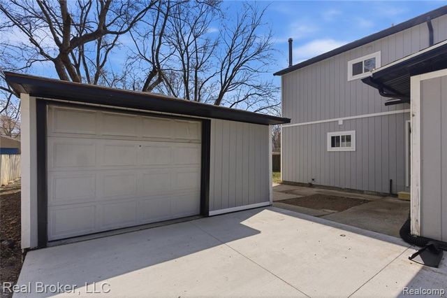6351 Beth, Brighton, MI 48116