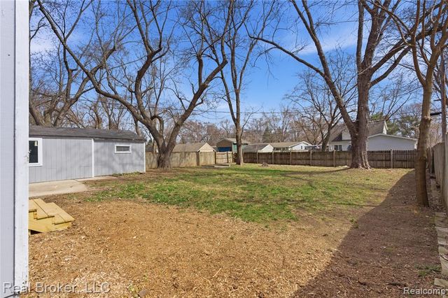 6351 Beth, Brighton, MI 48116