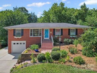 3022 Sudbury Road, Charlotte, NC 28205