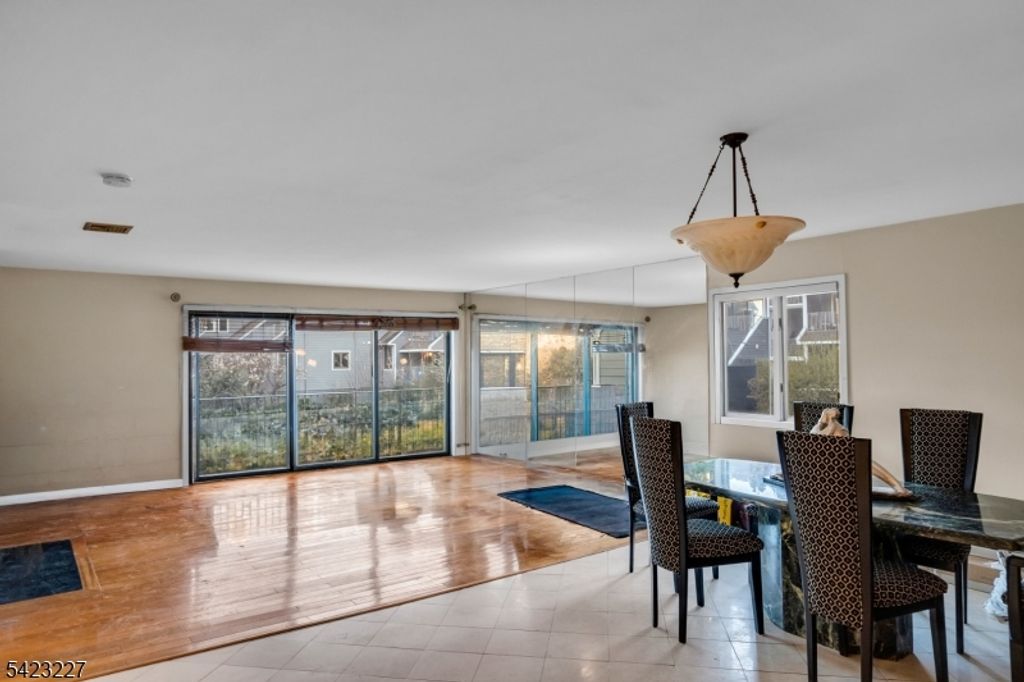 8 Cove Ln, North Bergen Twp., NJ 07047 — photo 4